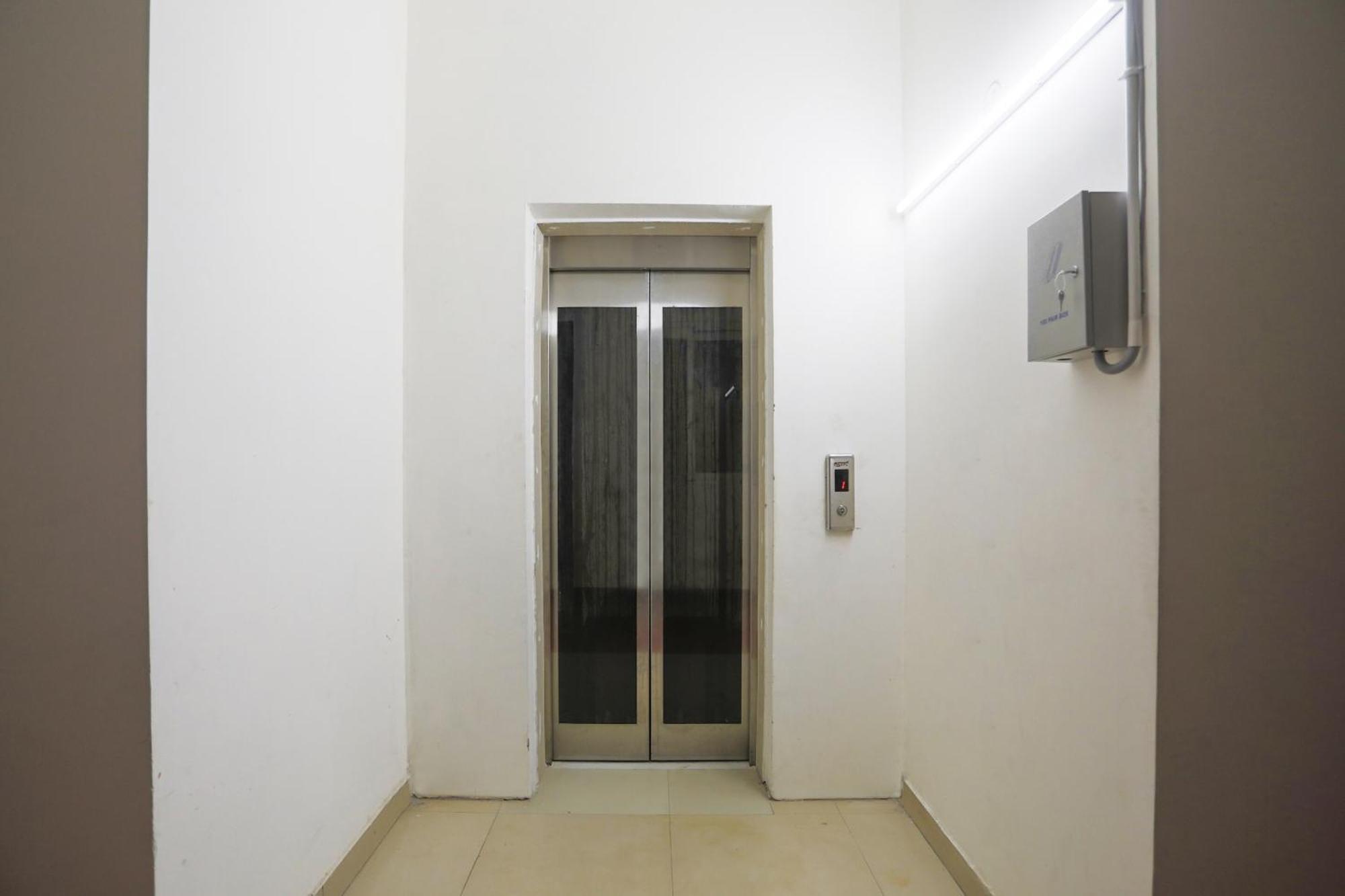 Hotel O Jsb Hotel Faridabad Εξωτερικό φωτογραφία